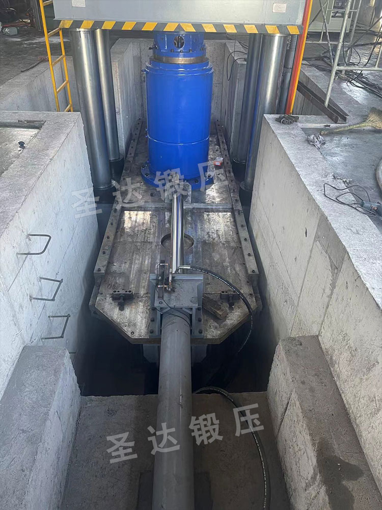 石墨坩堝液壓機工作臺 石墨坩堝液壓機工作臺