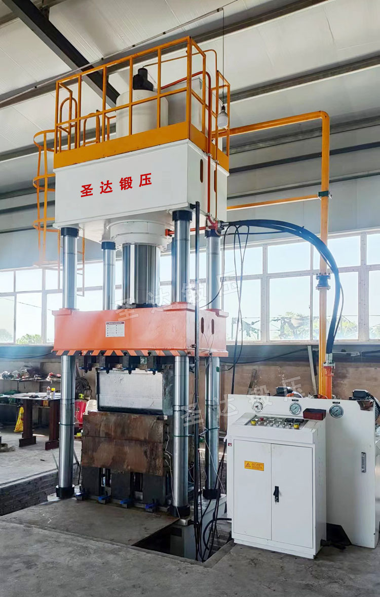 630噸三梁四柱液壓機 630噸三梁四柱液壓機